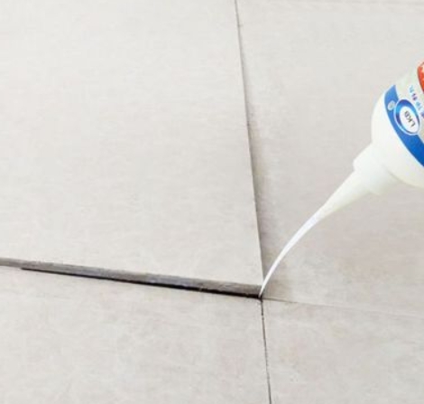岚县瓷砖空鼓维修公司分享卫生间瓷砖脱落的原因可能有以下几点